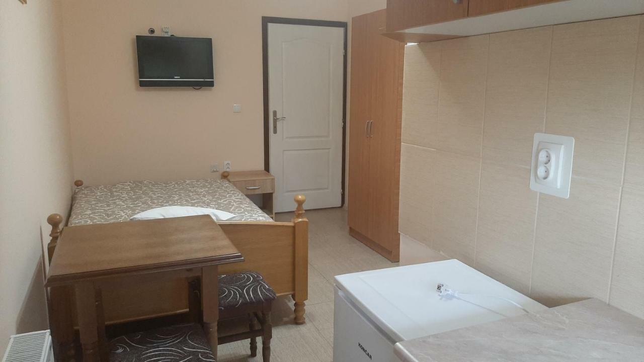 Aleksandar Vila BR Vrdnik Quarto foto